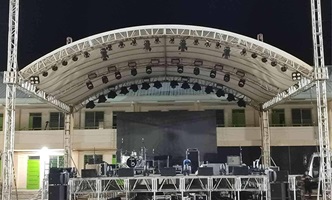 Sân khấu mái cong bằng nhôm thiết kế riêng